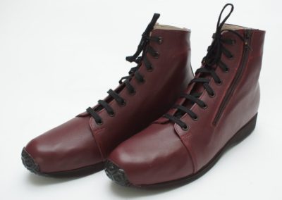 Knöchelhoher Maßschuh mit seitlichem Zipp und Stoß-Spitze