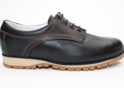 Orthopädischer Herren-Halbschuh mit starker Profilsohle
